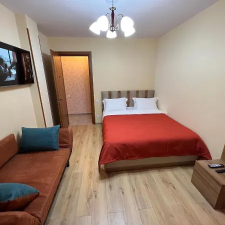 Central Park Apartments In Тбилиси Экстерьер фото
