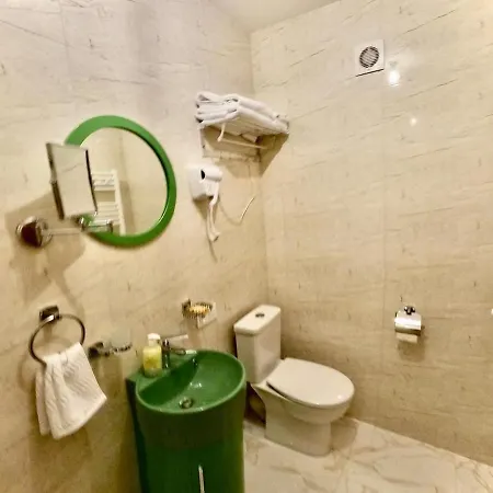 Central Park Apartments In Тбилиси Экстерьер фото